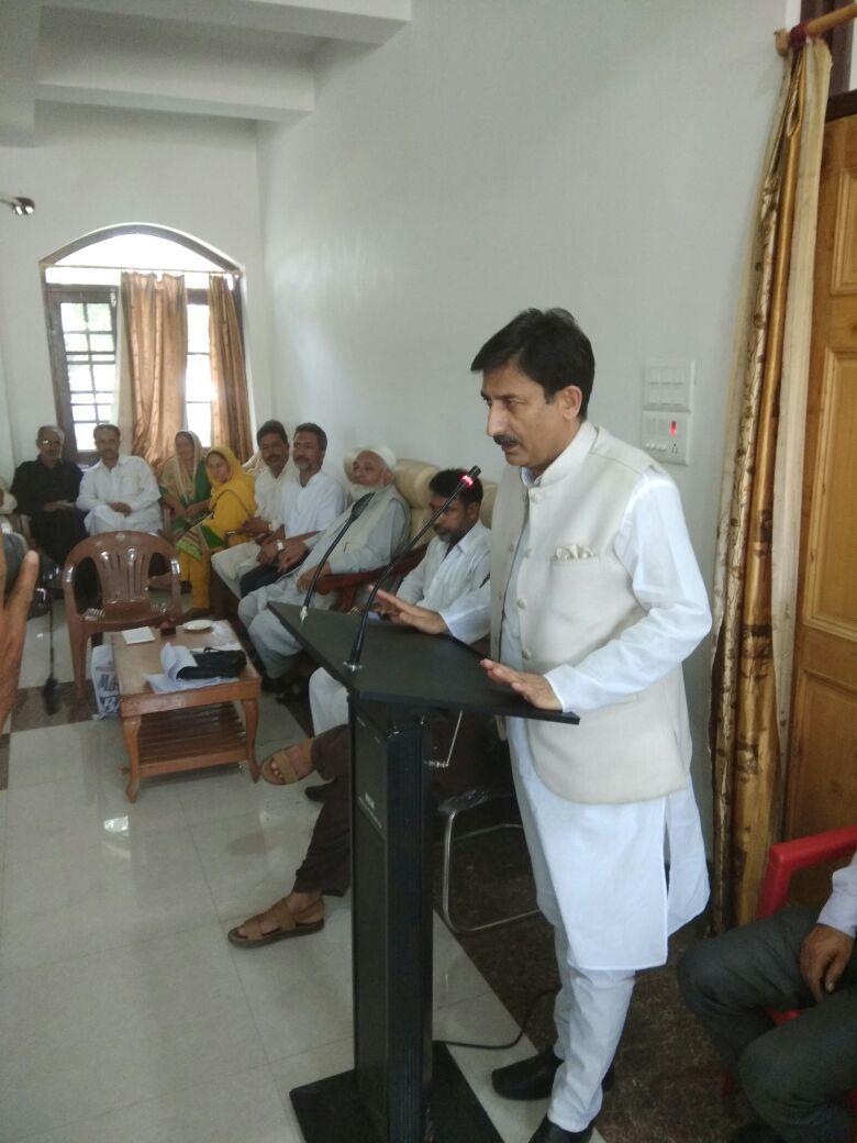 MLA Kokernag, VC Khadi Village deptt organize workers meeting in Anantnag