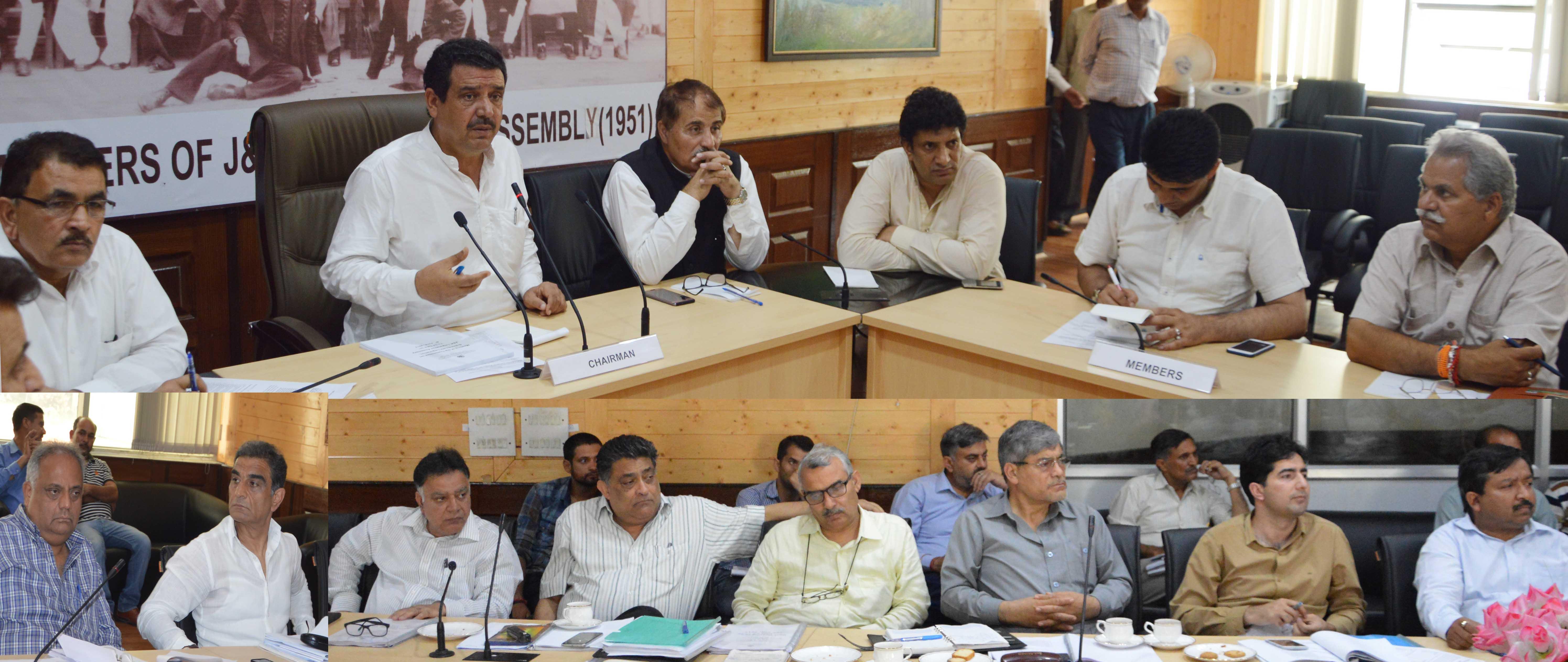 Bashir Dar chairs subordinate LA meet