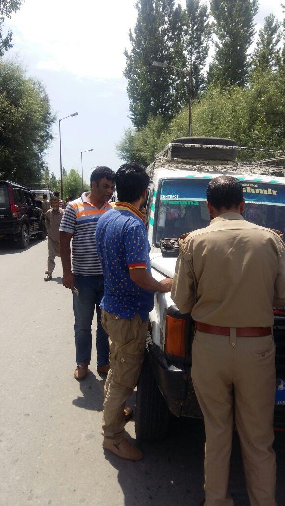 ARTO Kupwara realizes Rs 3000 fine from norm violators