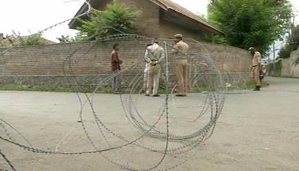 Authorities foil news conference of Mirwaiz