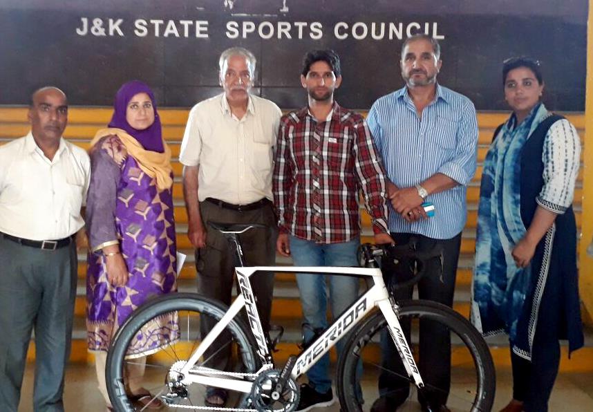 Govt employee granted imported cycle