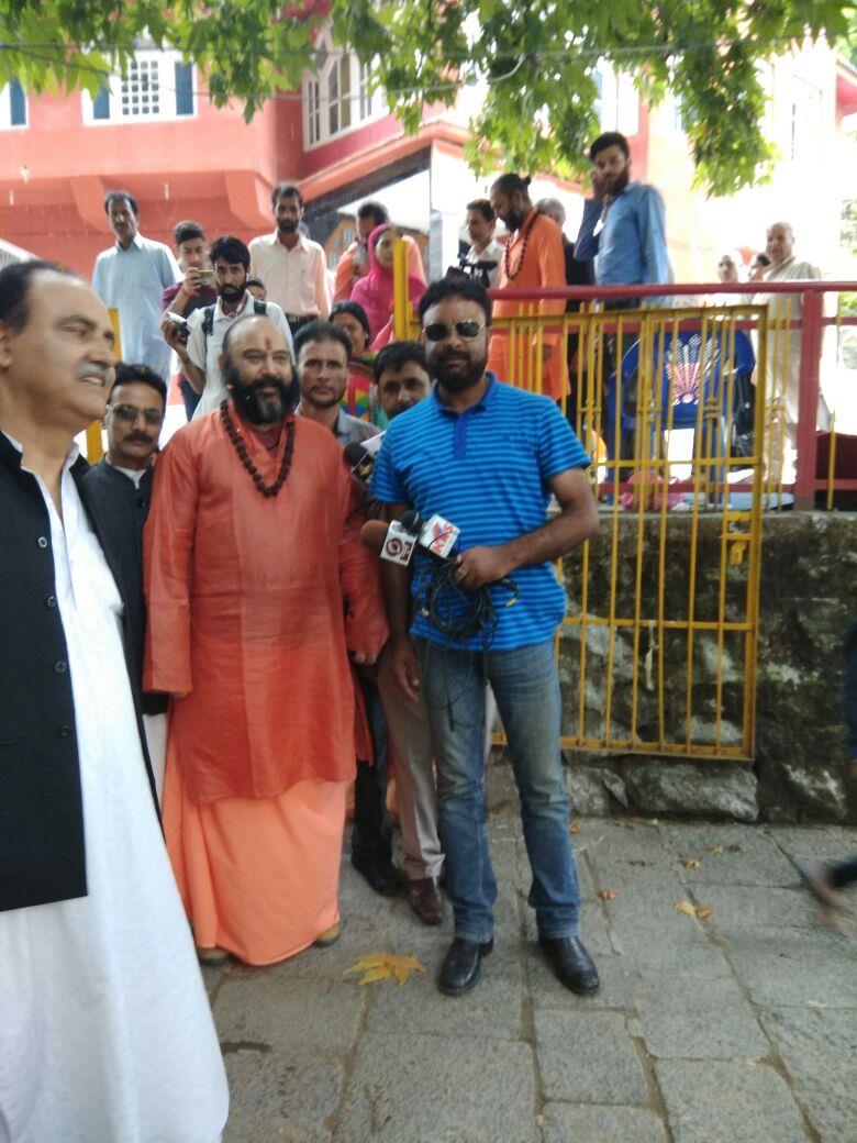 Chaddi Mubarak reaches Pahalgam