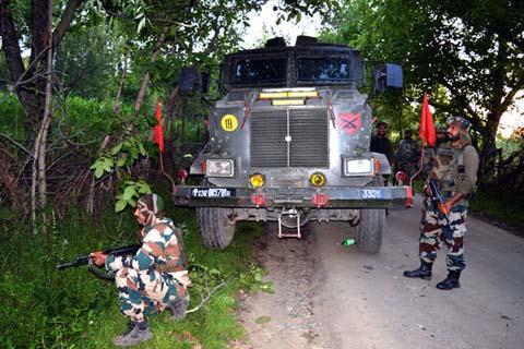 Two militants, two army men killed in south Kashmir gunfights