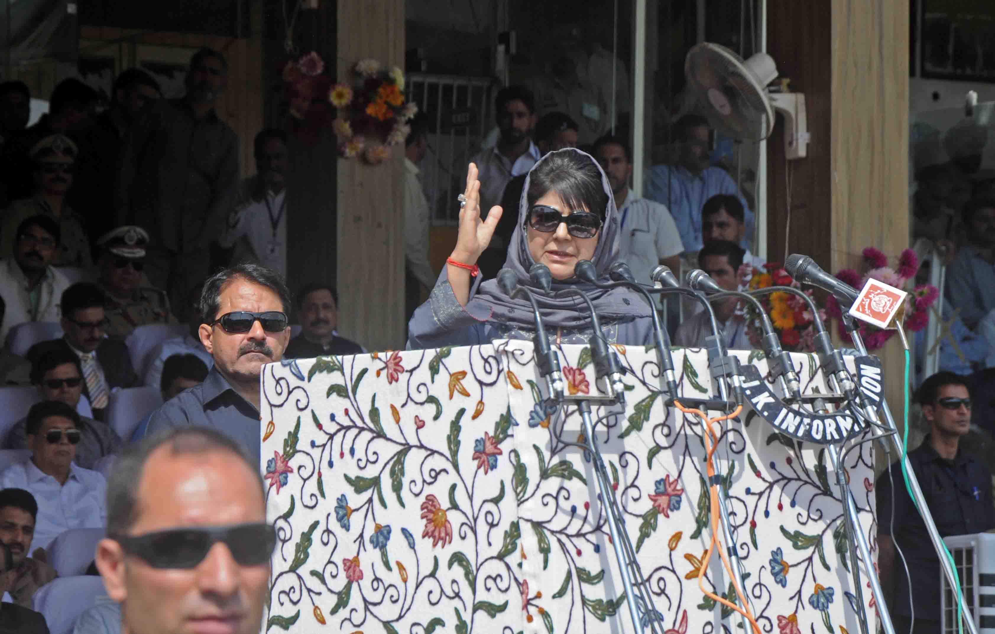 Mehbooba welcomes PM’s Kashmir remark