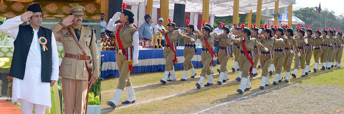 Sajad unfurls National flag at Udhampur