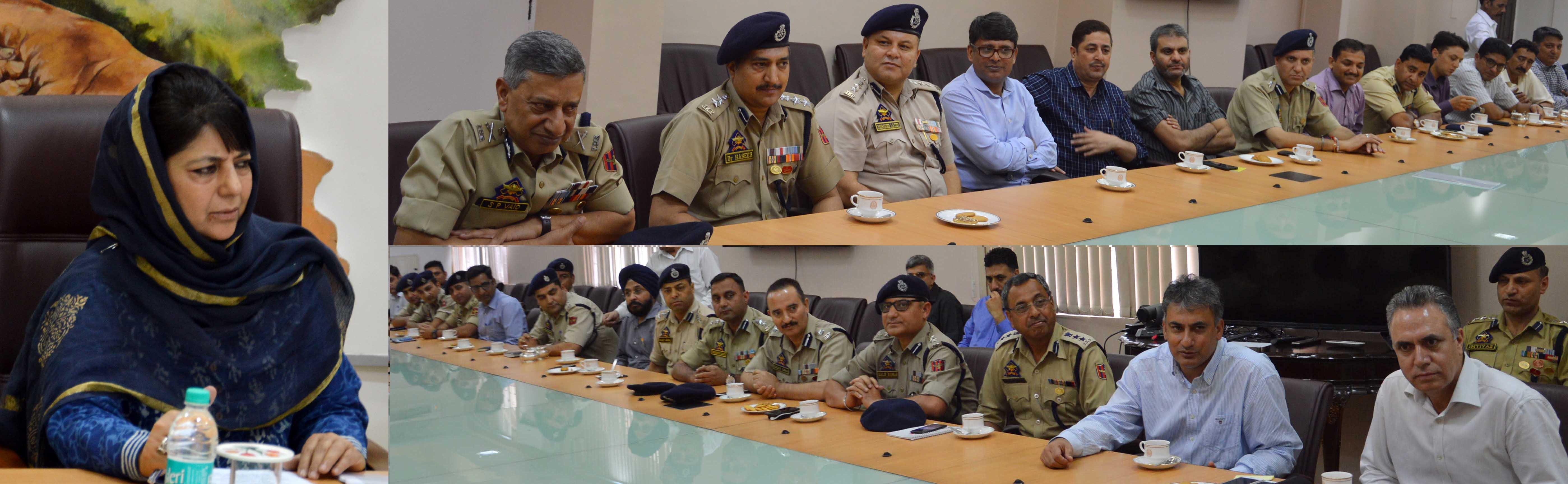 KPS officers deputation headed by DGP Vaid calls on CM