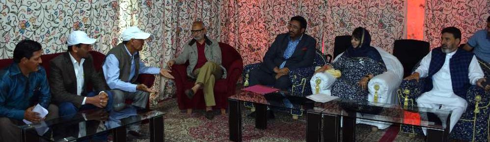 Several deputations meet Mehbooba at Kargil