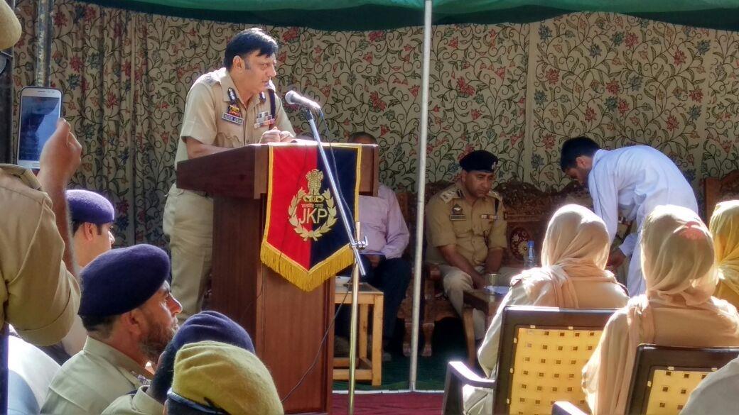 IGP Kashmir visits Ganderbal