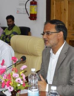 DC Anantnag suspends 22 employees in surprise visit to various offices