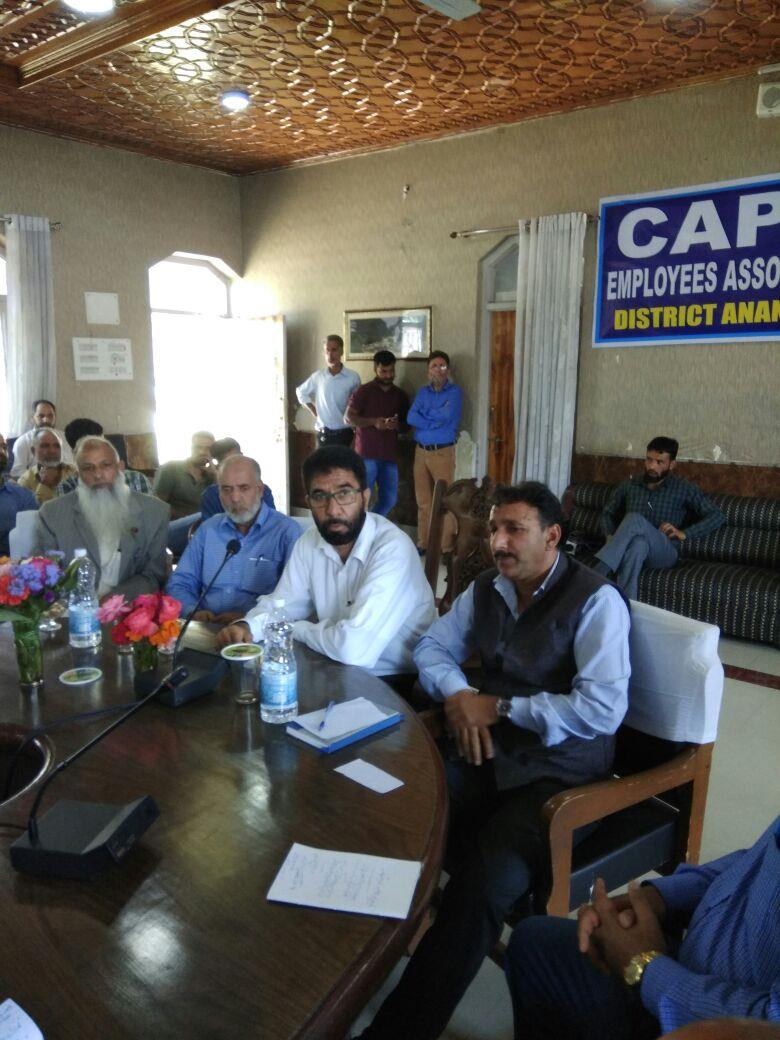 CAPD employees association accords farewell to Haji Niyaz