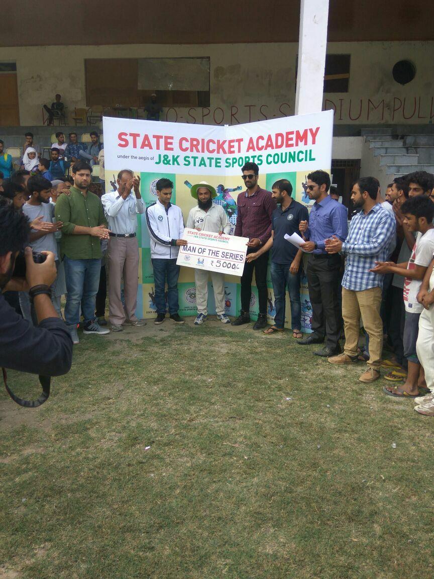Tahab Tigers, Coaching Center Kupwara pocket titles in respective districts