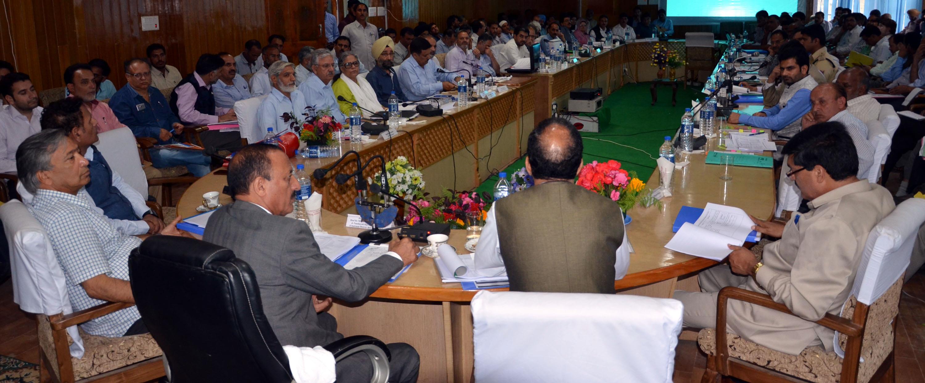 Abdul Haq chairs DDB Kulgam meeting