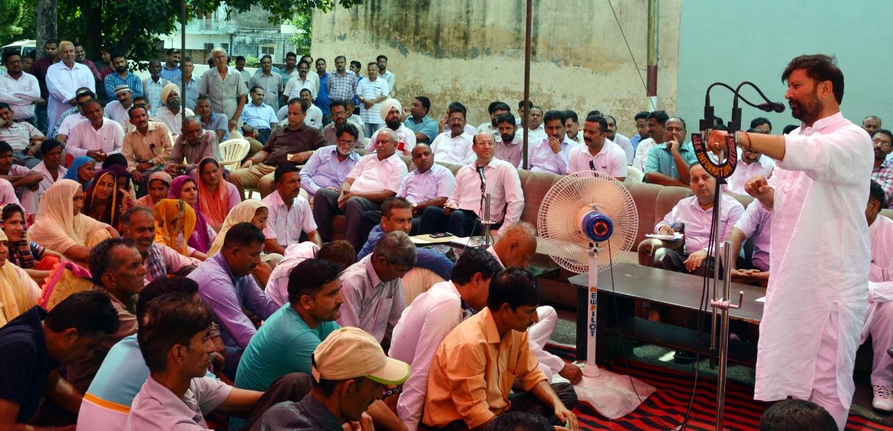 Lal Singh takes stock of public issues at Kathua