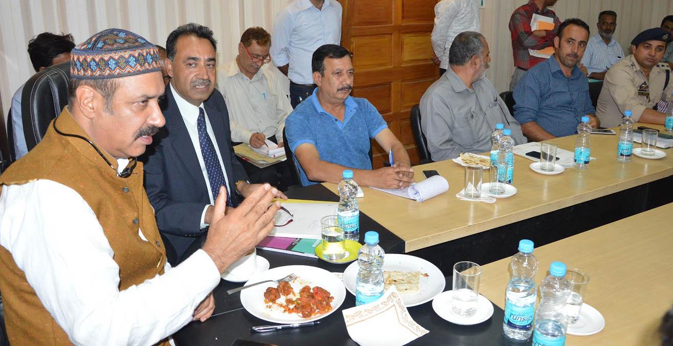 Basharat Bukhari reviews Urs arrangements at Baramulla