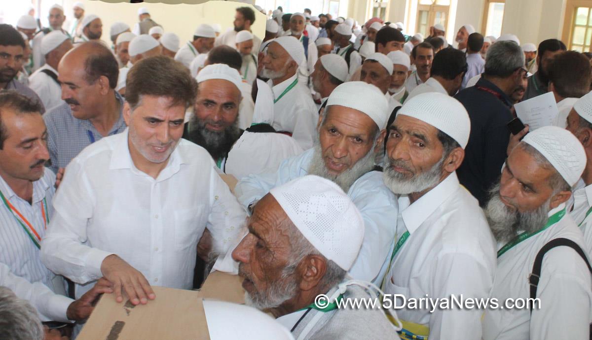 Andrabi urges pilgrims to learn from Haj to redefine life.