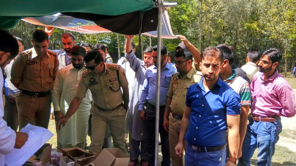 Ganderbal police organizes free medical camp
