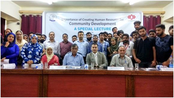 Founder Mother Helpage Worldwide delivers a Special Lecture at IUST