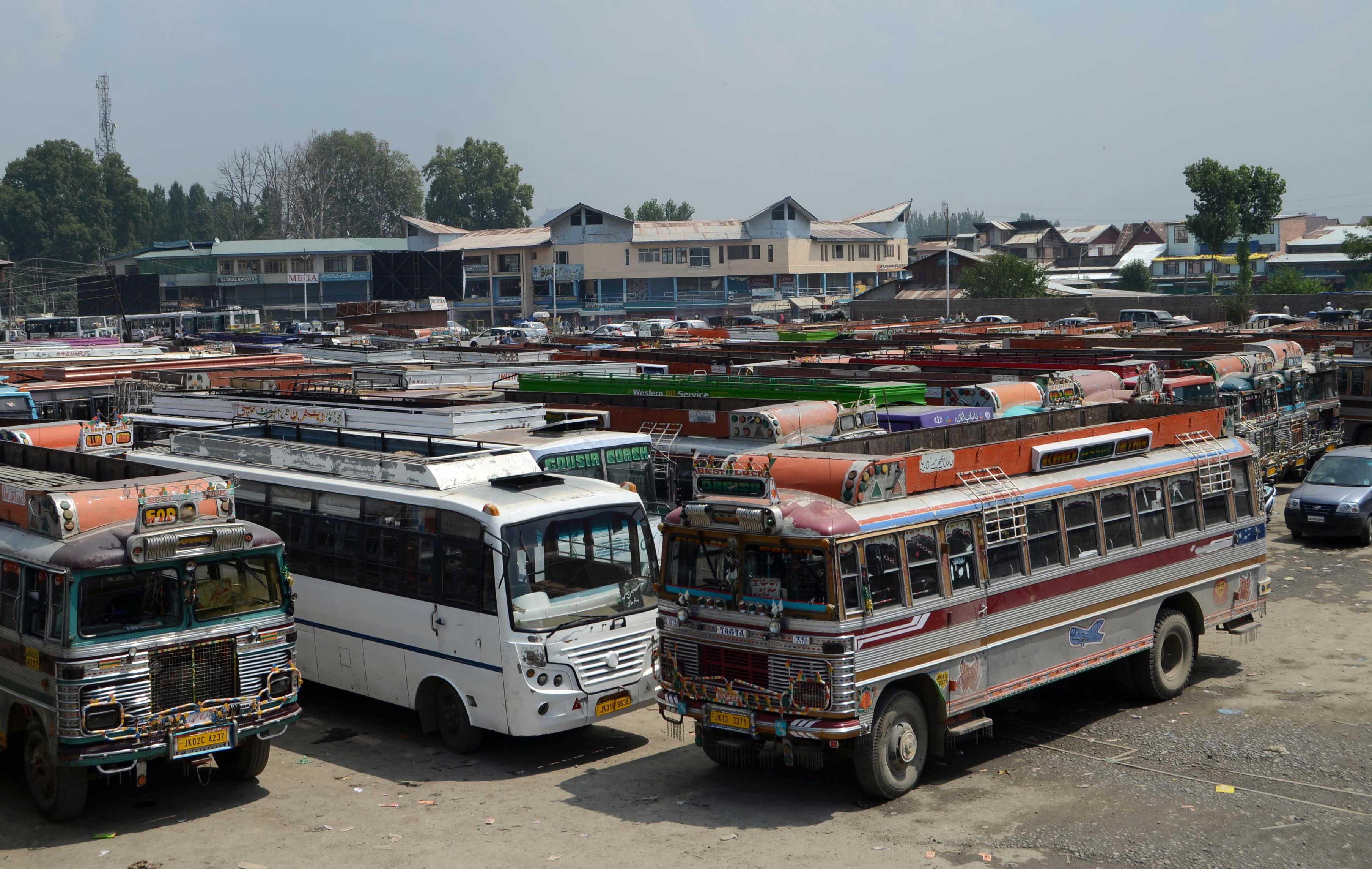Transporters strike against shifting of GBS Batamaloo to Parimpora continues