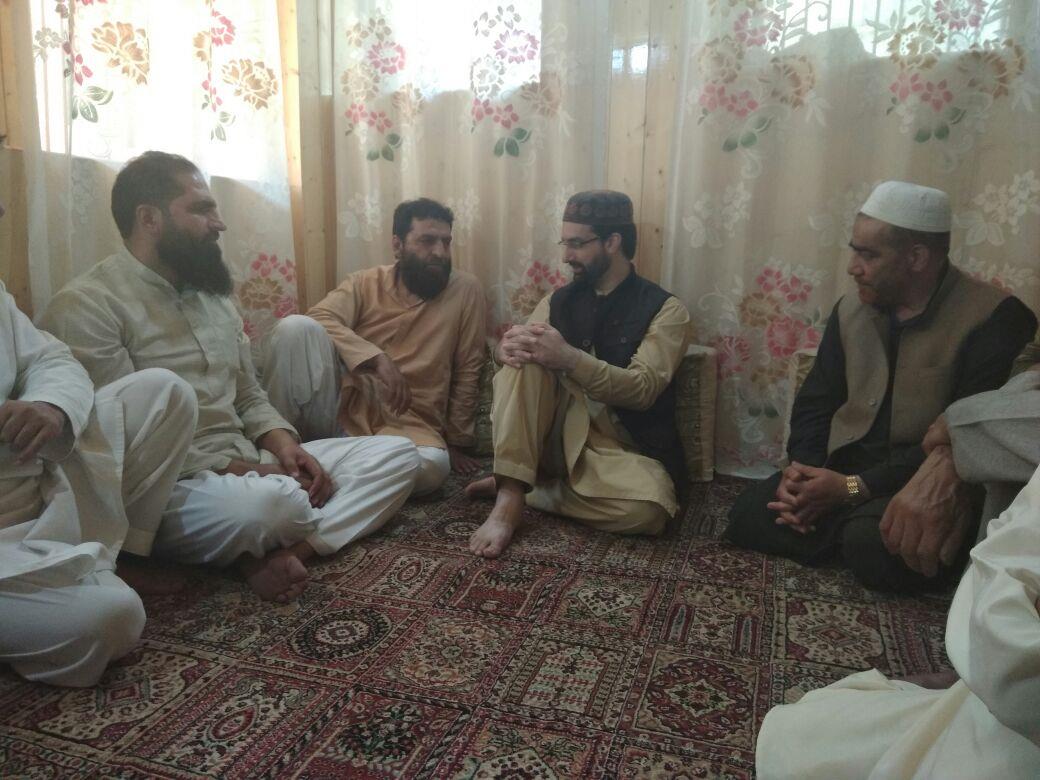 Mirwaiz condoles demise of Abdul Rashid Fafoo