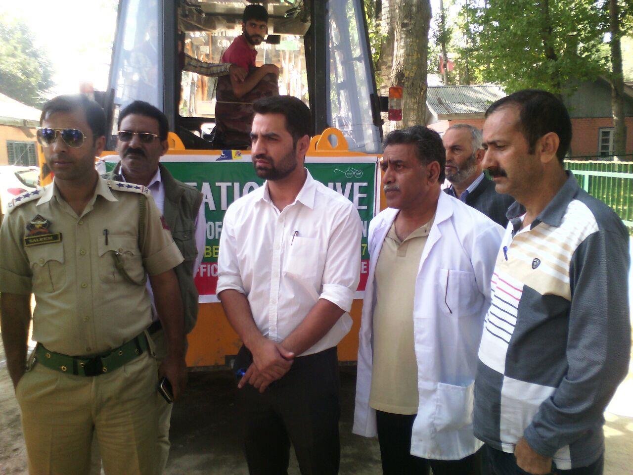 Tehsildar, BMO Pattan starts Swachta Hi Sewa campaign