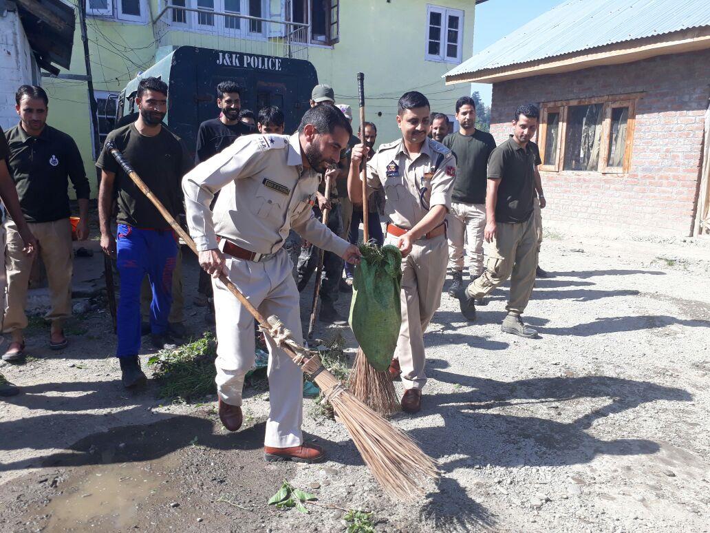 ‘Swachta Hi Sewa’ campaign starts in Handwara