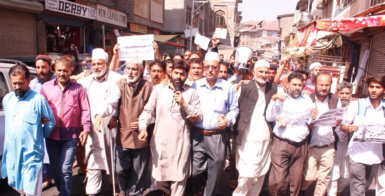 JRL stages protest against NIA raids, arrests