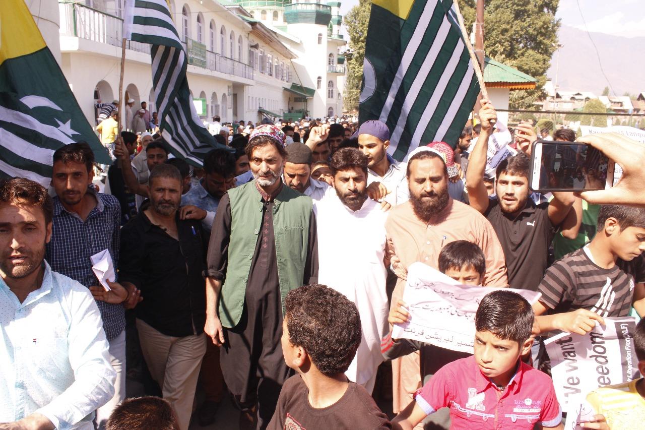 Malik addresses gathering at Aanchar Soura