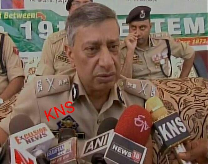 On directions of DGP, Handwara Police donates Computer to Govt High School Badrakali