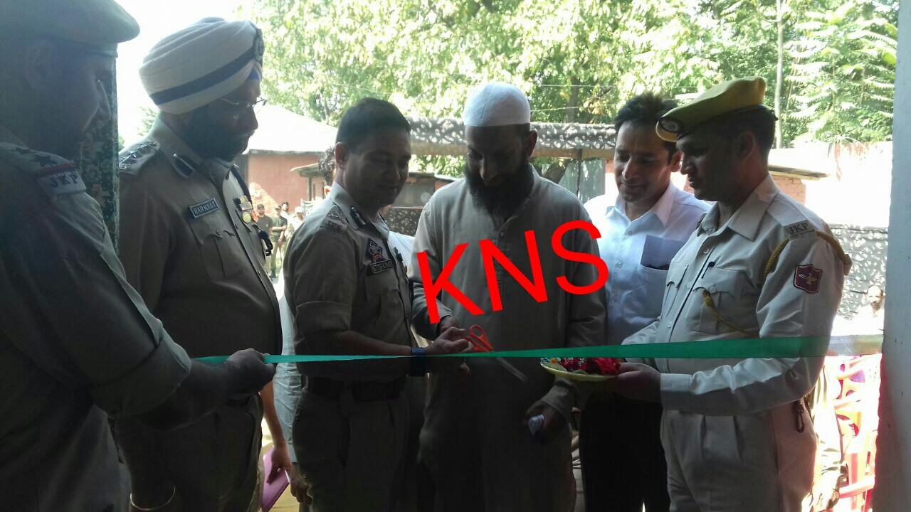 IG North Kashmir Inaugurates Police Post Watergam Rafiabad