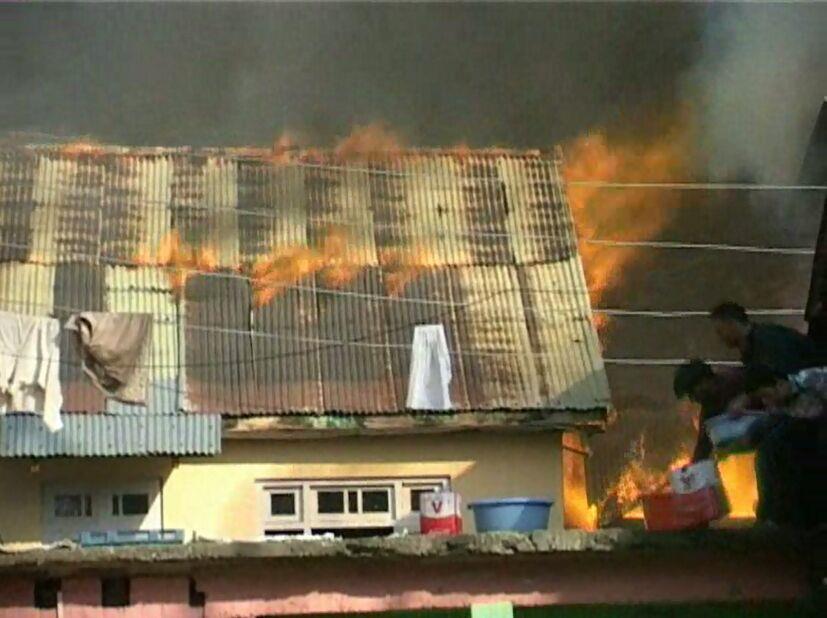 Fire guts four houses, cowshed in Kulgam