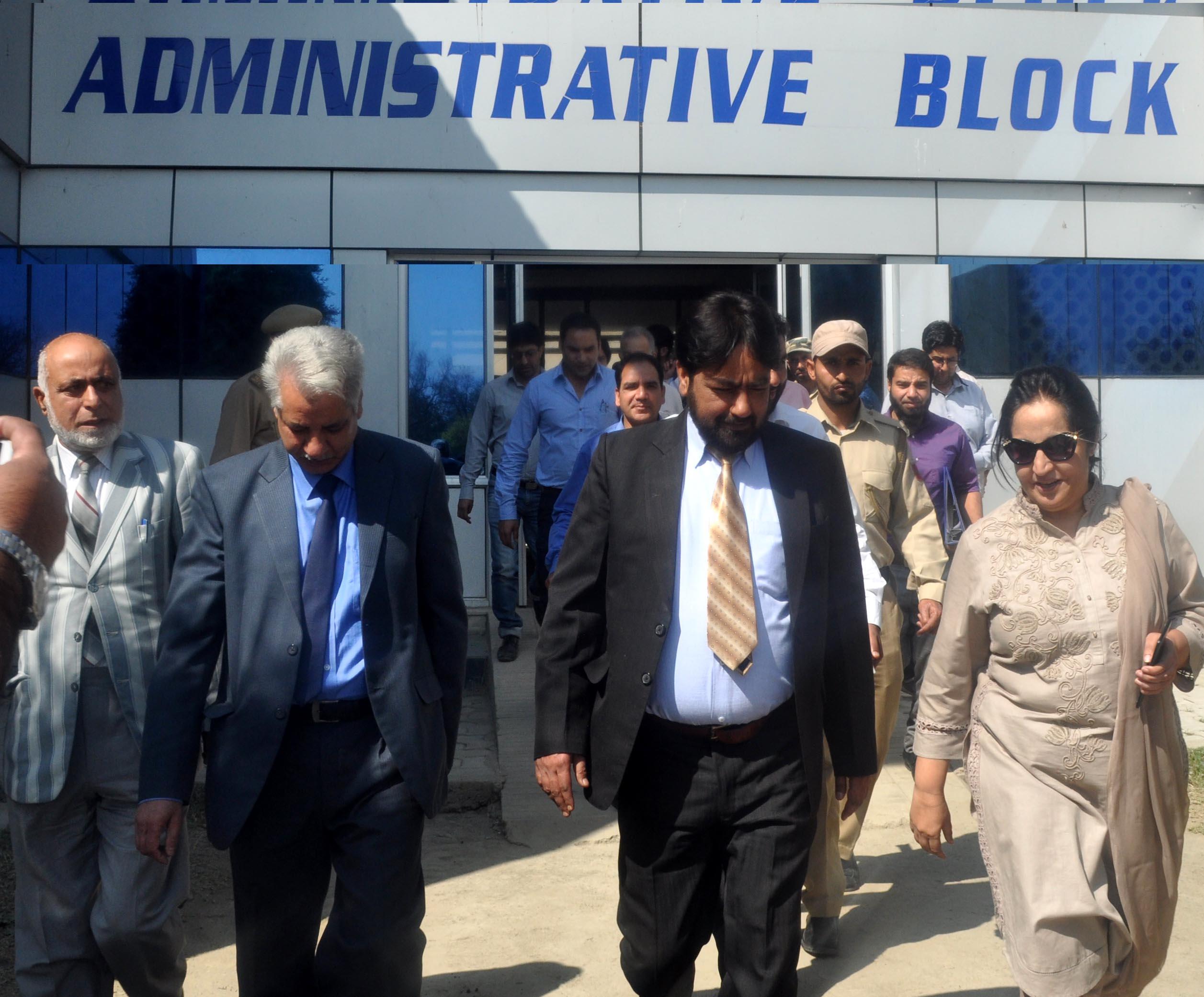 VC JK Cements interacts with SSM College students