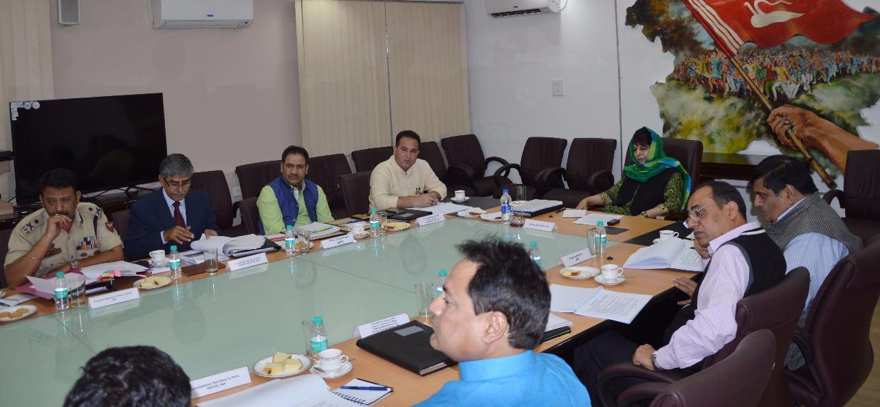 CM reviews functioning of Transport Deptt.