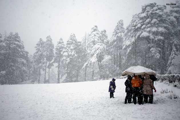 Gulmarg receives season’s first snowfall