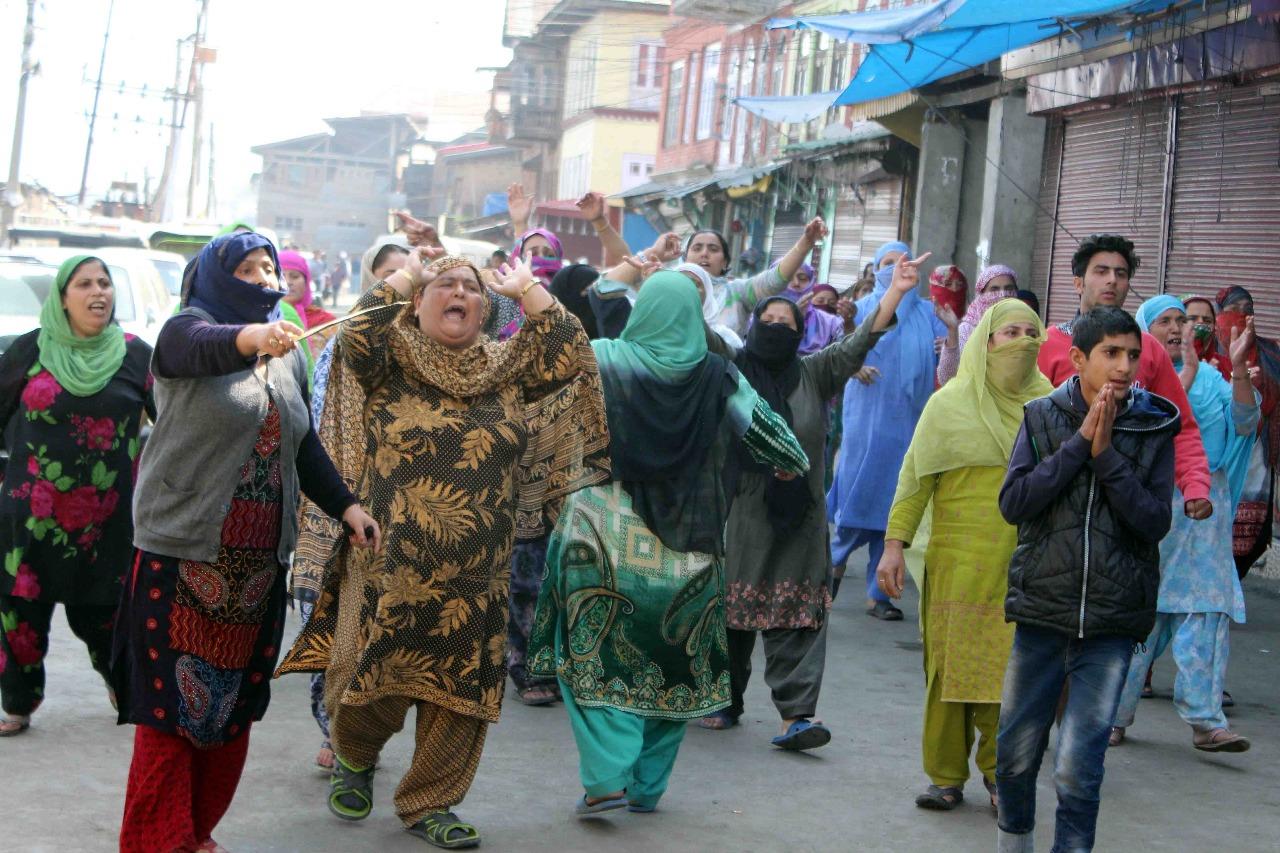 Braid Chopping: Protests, Shutdown in Hazratbal area