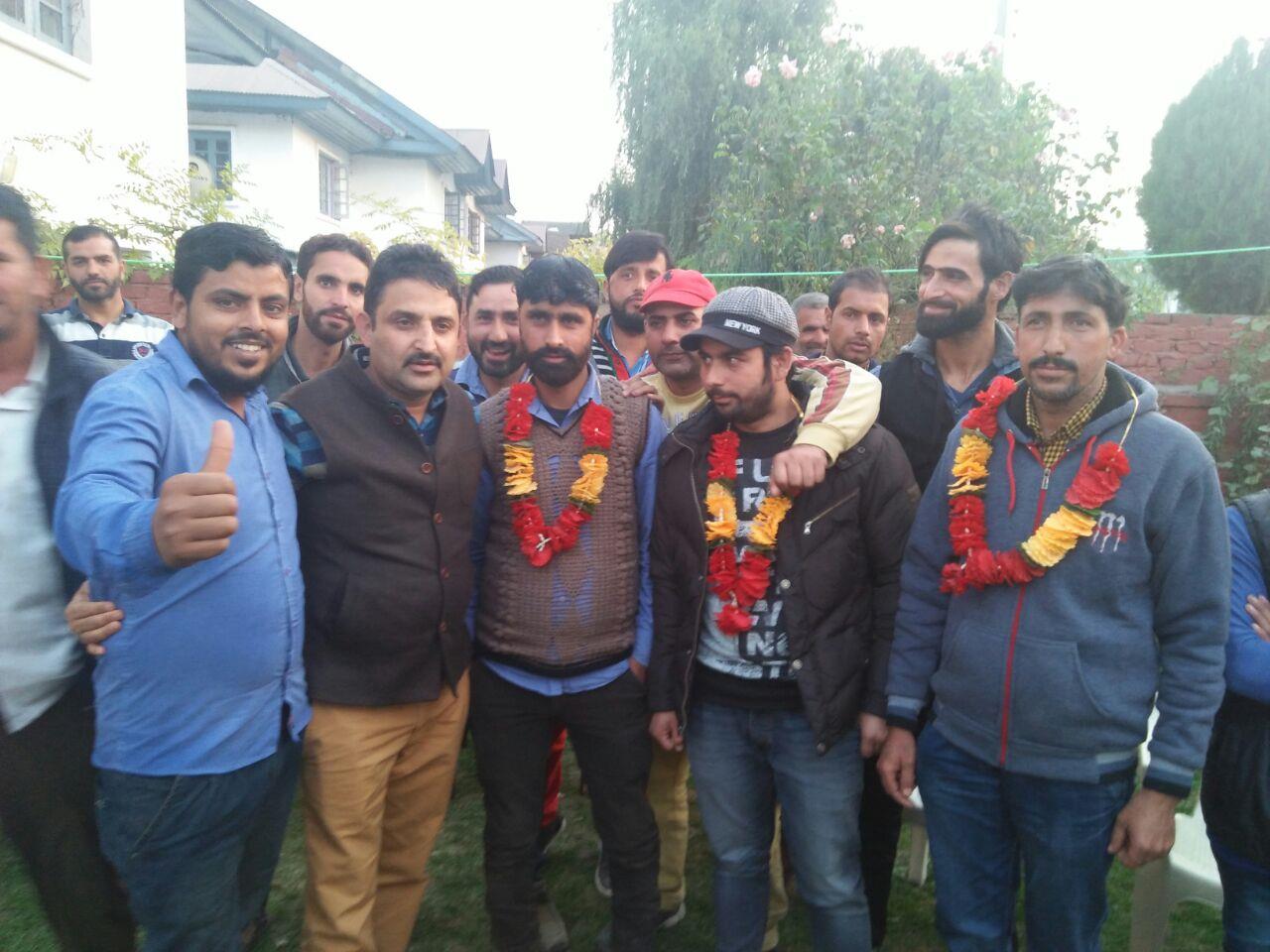Youth NC leader among dozen workers join PDP