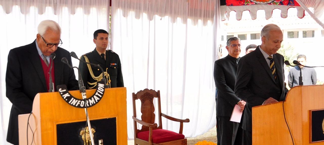 Governor administers Oath to Gupta, Gazzanfer Hussain as CVC, VC