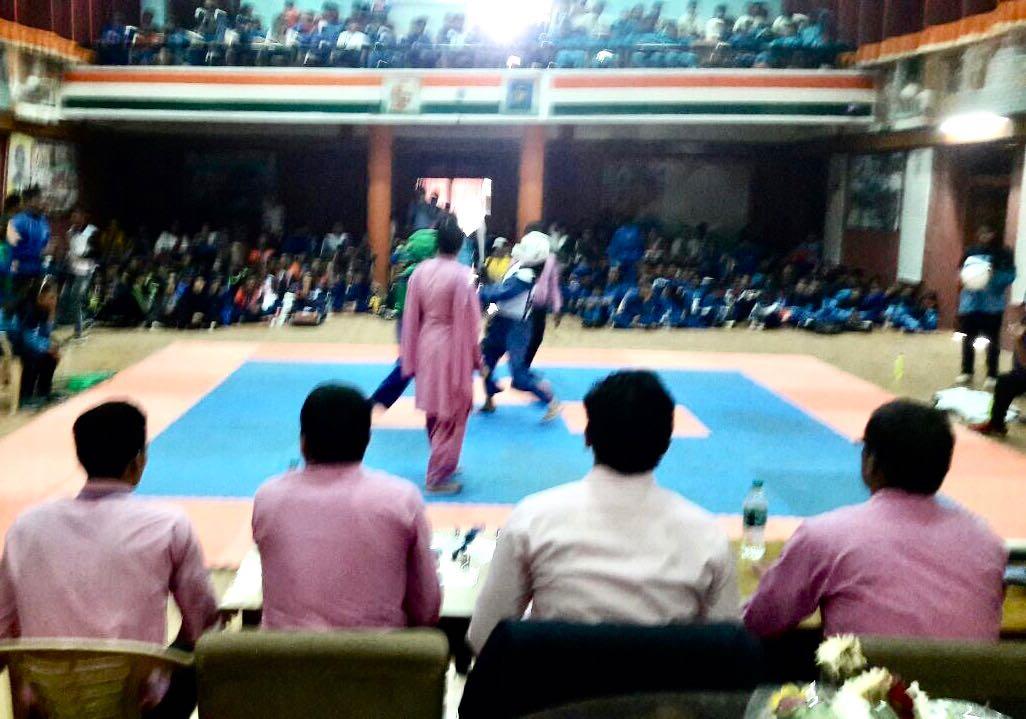 JK Begs 10 medals in school nationals