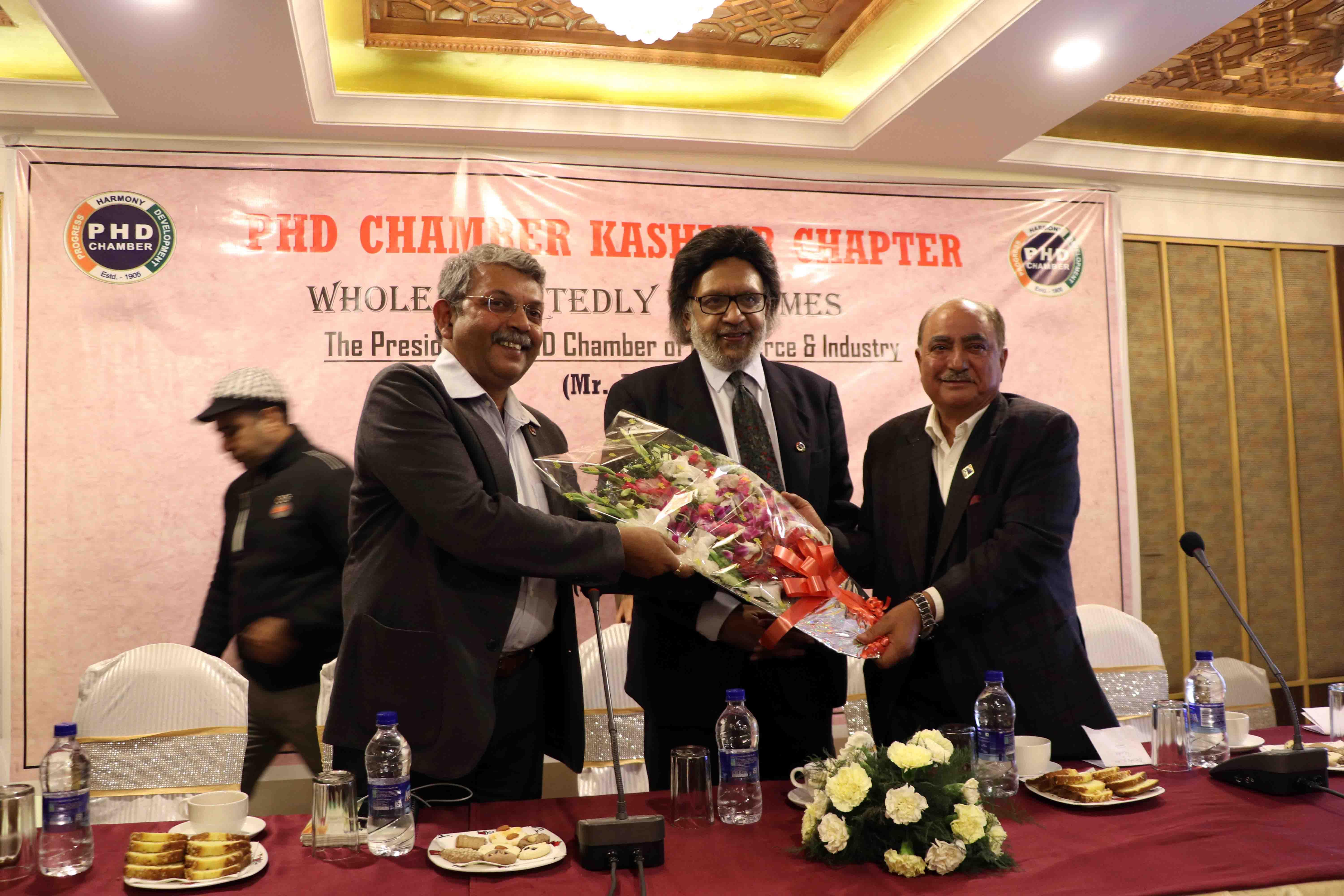 To boost IT sector, PHD team visits Kashmir