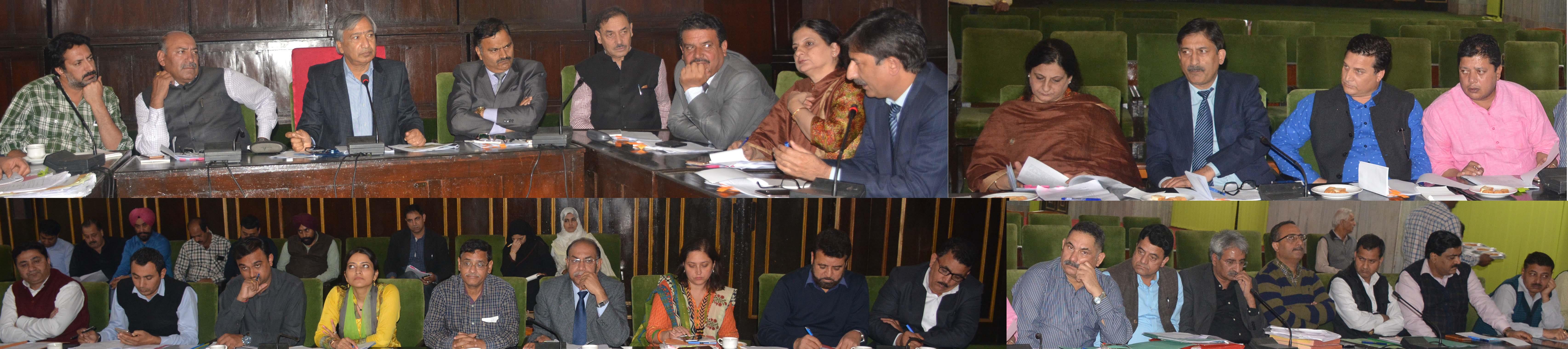 Tarigami chairs Environment Committee meeting