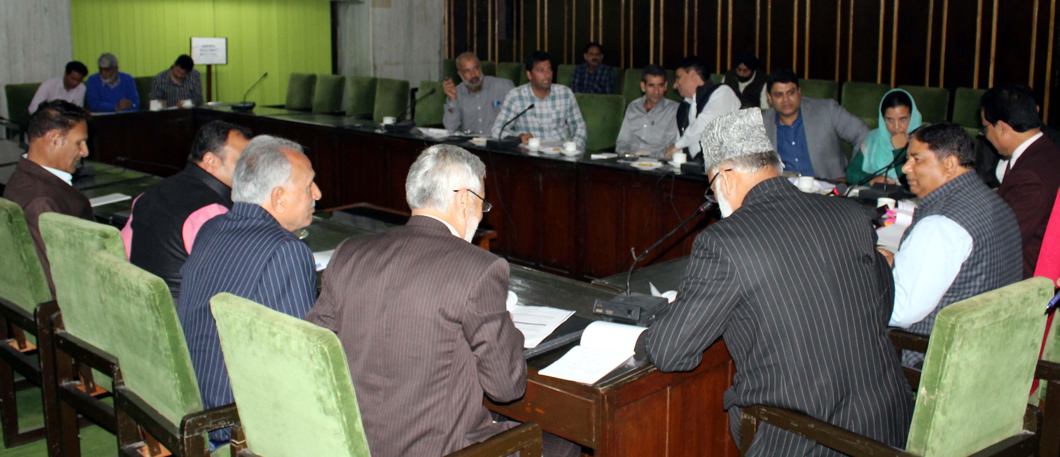 PUC examines audit paras of JKTDC