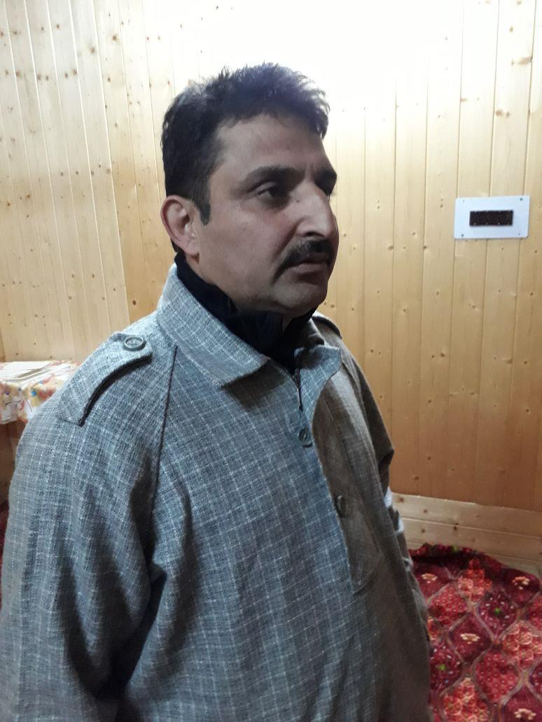 Play vital role; bring back boys who joined militancy: Yasir Reshi