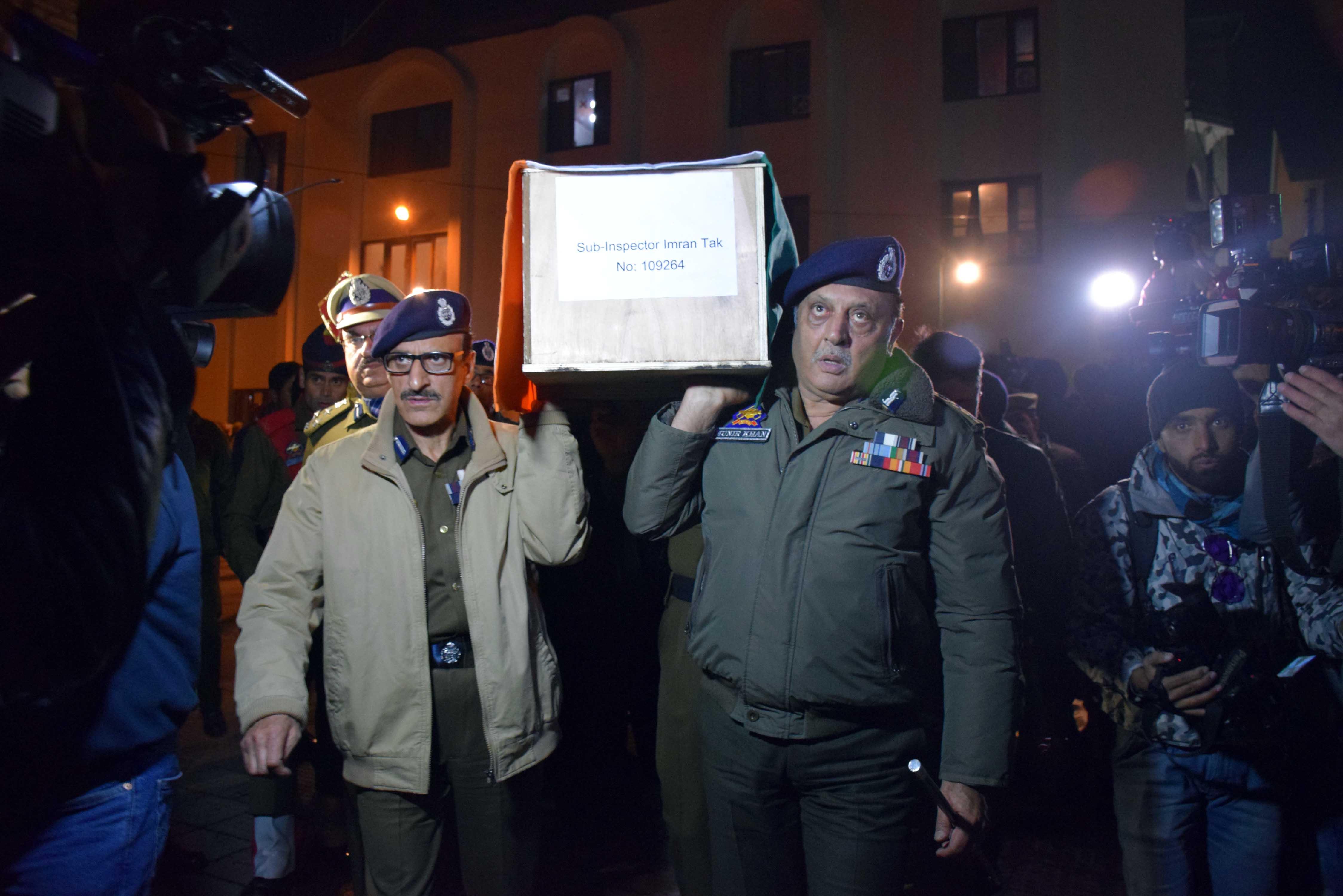 Wreath laying ceremony held at DPL Srinagar