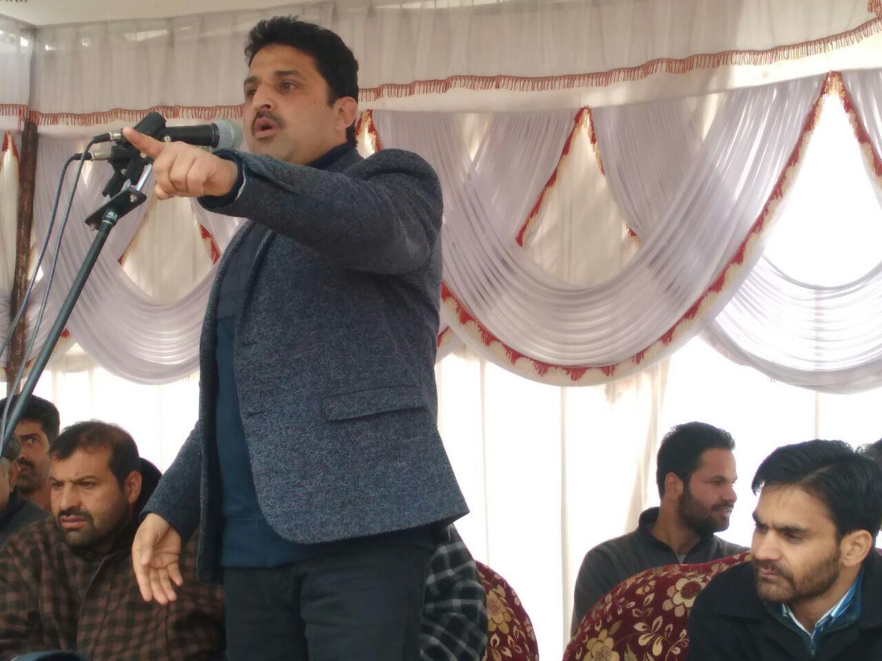 Yasir Reshi hails amnesty decision for stone pelters