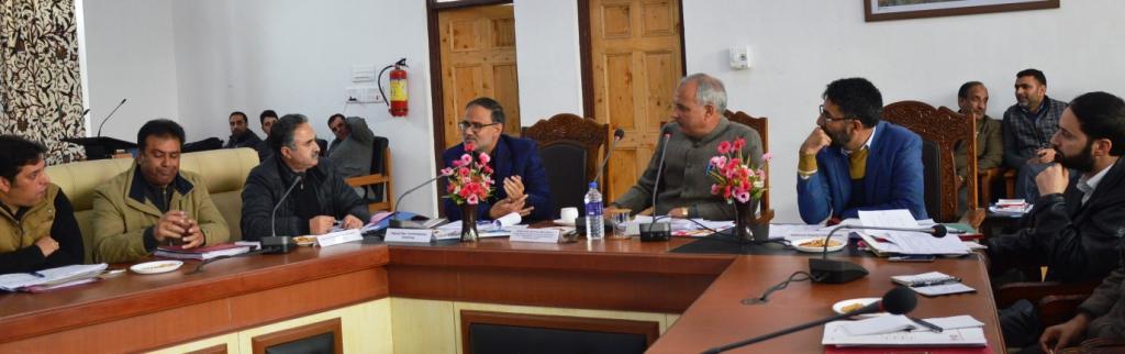 Veeri reviews development scenario in Anantnag