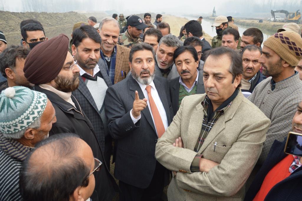 Expedite dredging of Jhelum, Flood Spill Channel on war footing basis: Altaf Bukhari