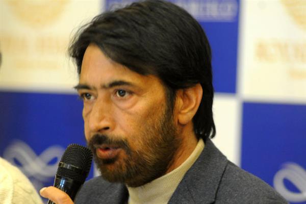 State, Centre Govts' misleading people on Kashmir situation: G A Mir