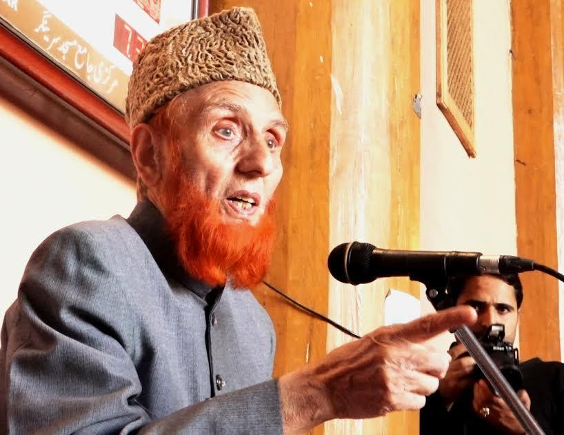 Instead of Mirwaiz, Imam-e-Hai addressed Friday sermon at Jamia Masjid