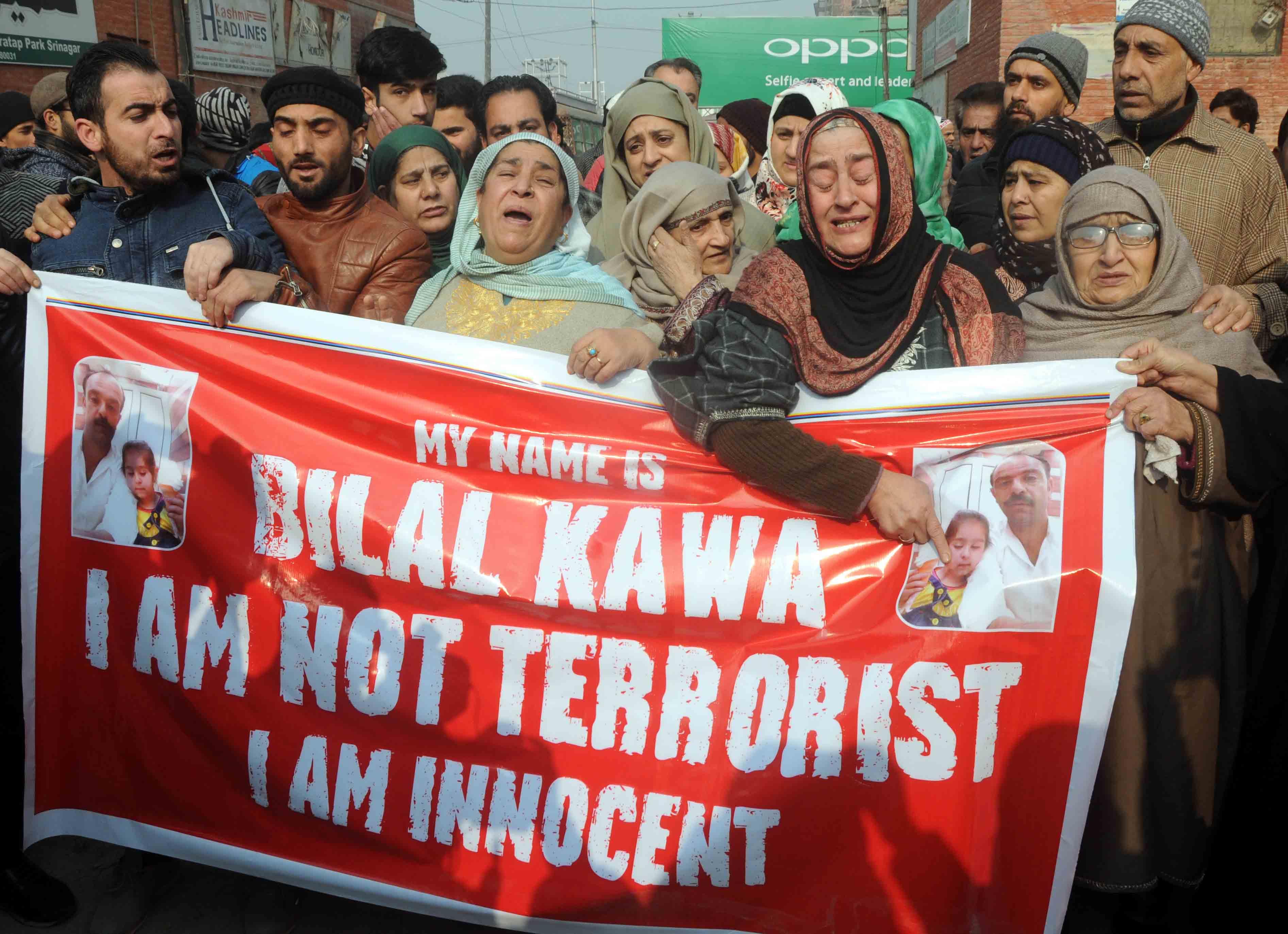 Bilal Kawa’s family protests against his arrest