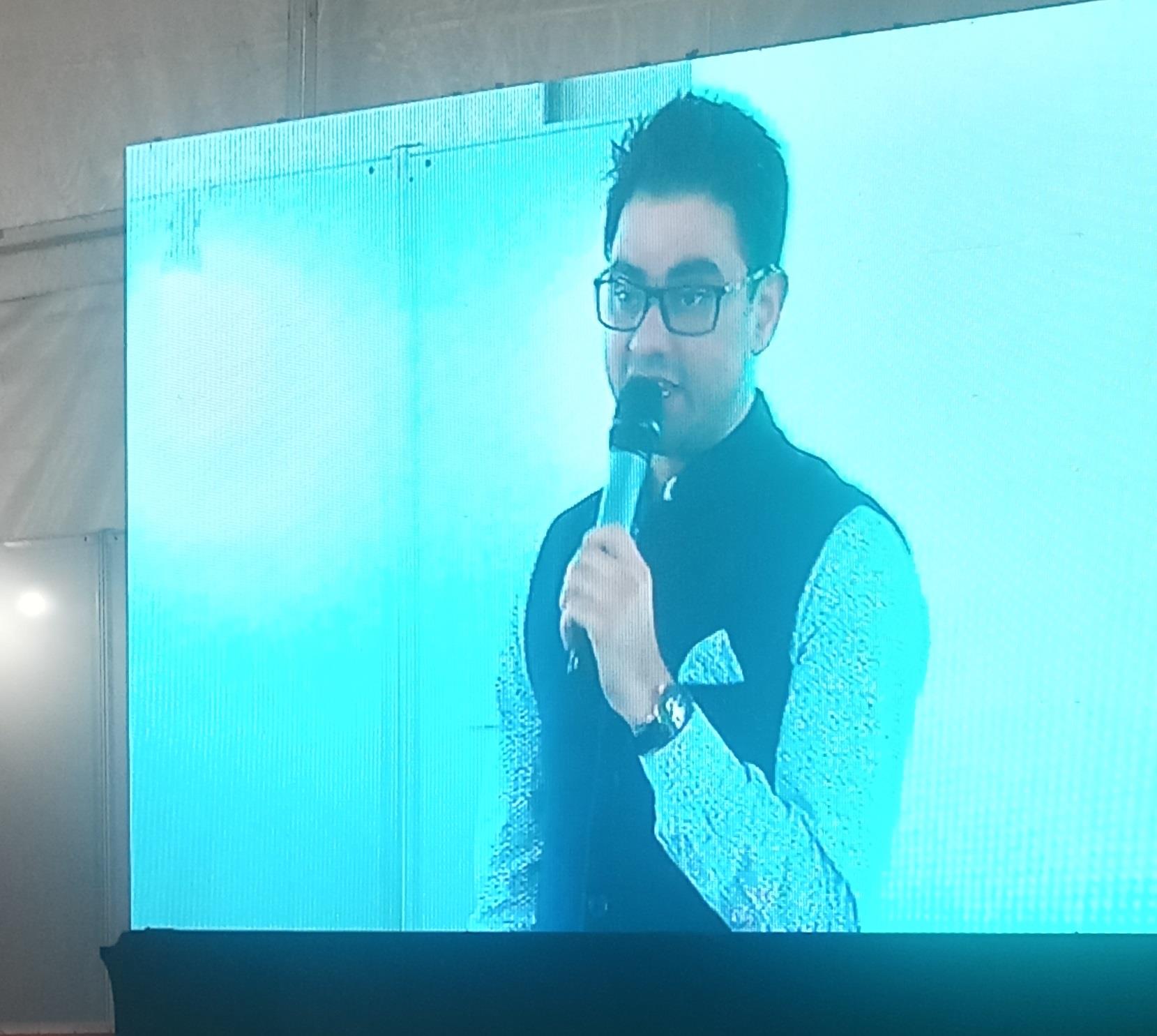 Azhar Hajini enthralls children with quick tips on Radio Jingle Making