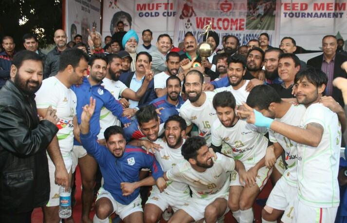 J&K Bank football team lifts 11th Christmas Gold Cup